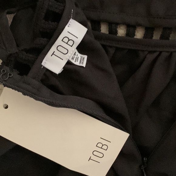 TOBI Crochet Strapped romper - Picture 6 of 9